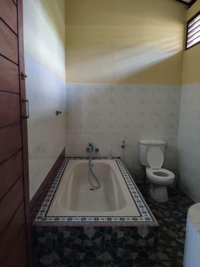 Rijasa Homestay การางาเซ็ม ภายนอก รูปภาพ